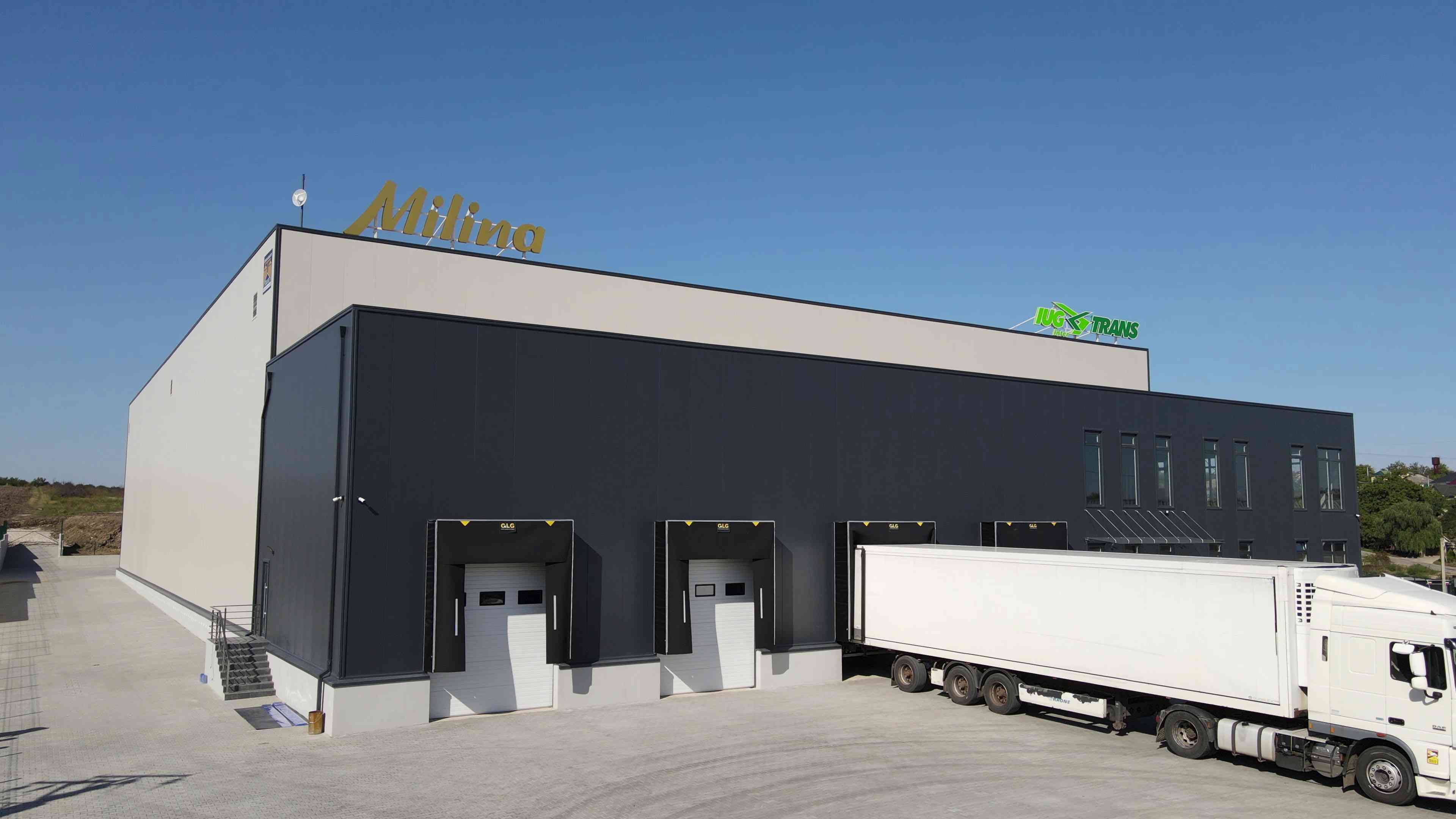 Managementul utilajelor pe șantier: macarale, autoplatforme și transport agabaritic