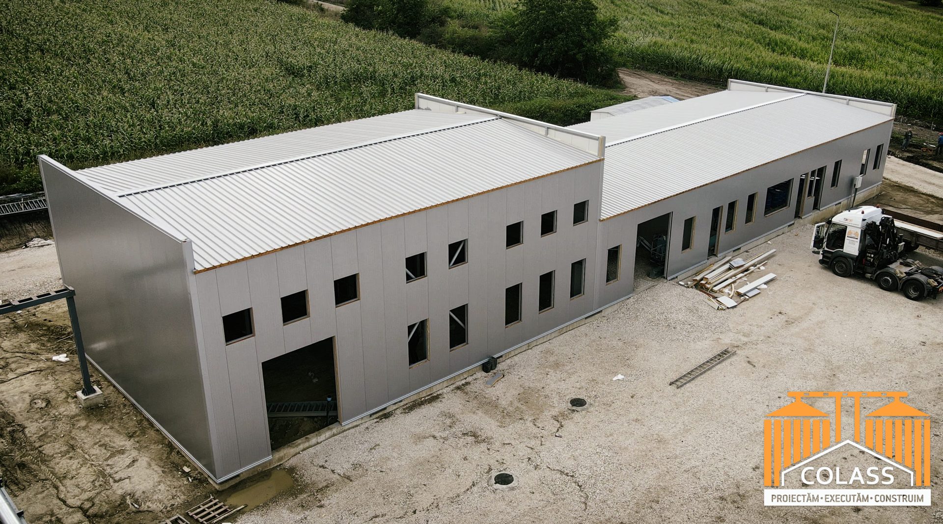 Hala industrială pentru prelucrarea uleiului tehnic
